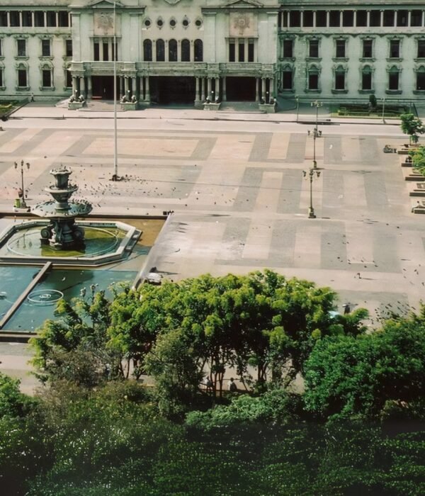 plaza nacional 600x700-min